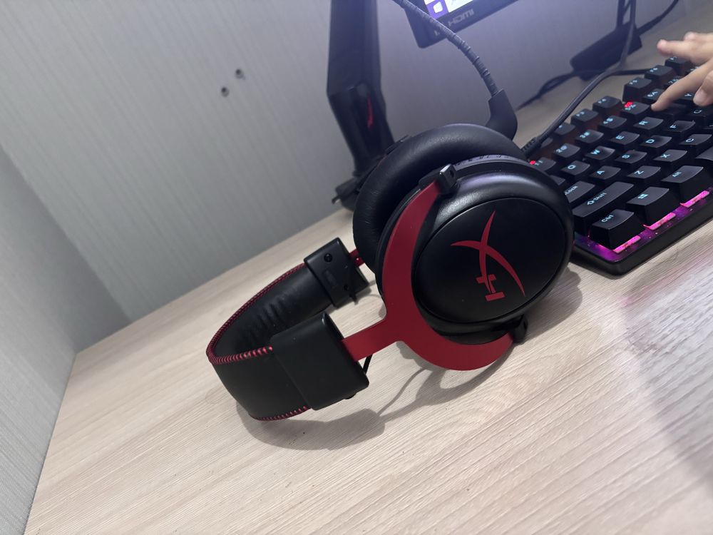 Игровой компьютер, процессор i5-12400F, 16 гБ, хайперХ наушники