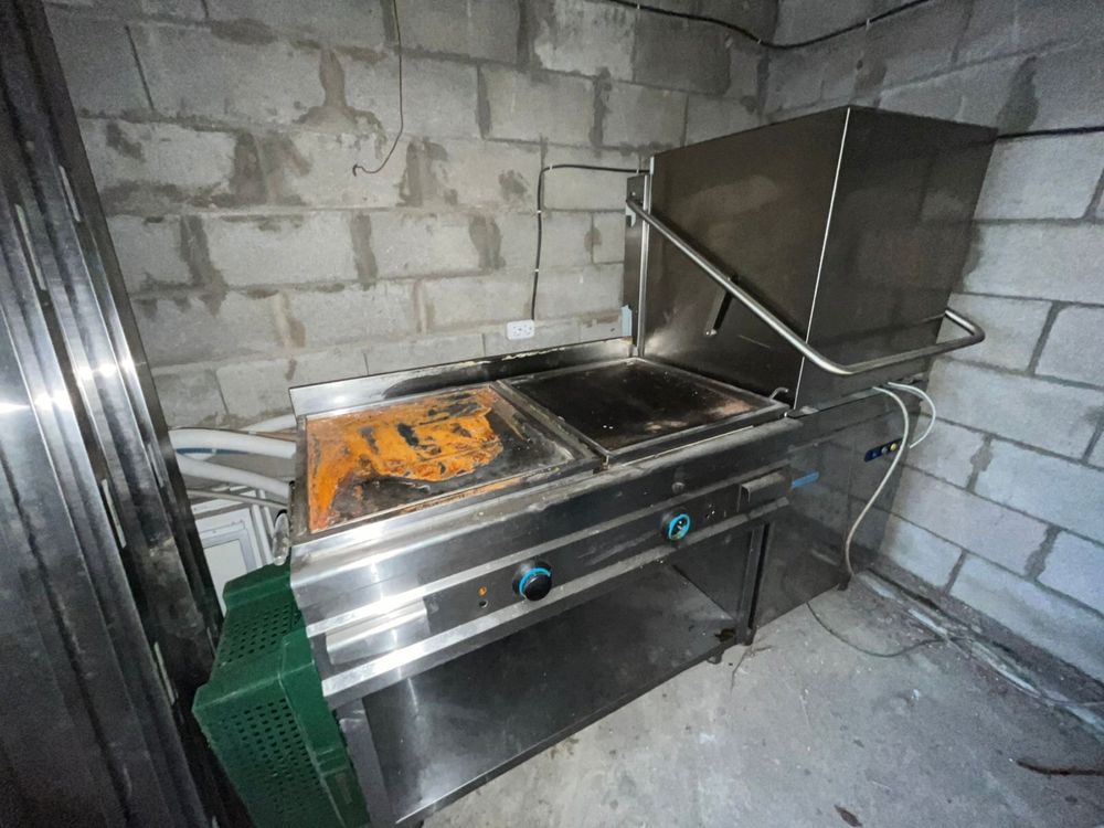 Продам оборудование для кафе.