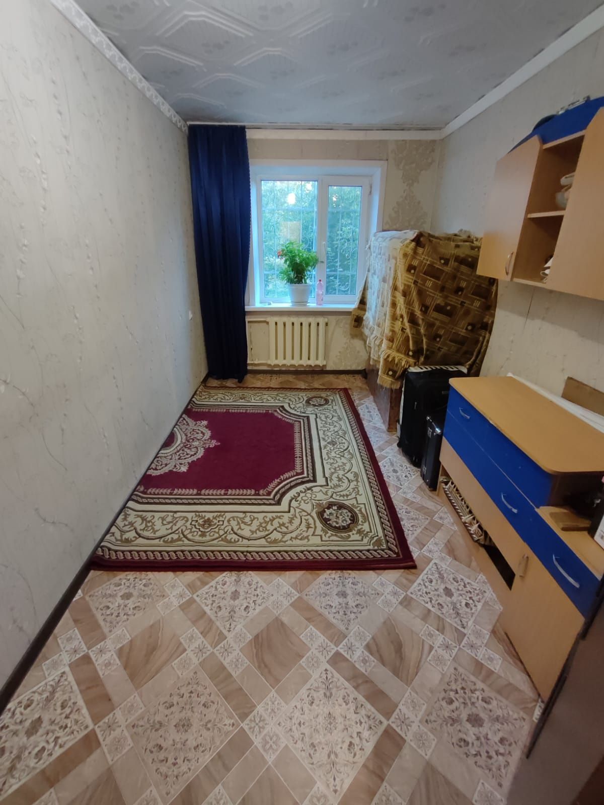 Продам 3 х комн . 4-33, 1 этаж.