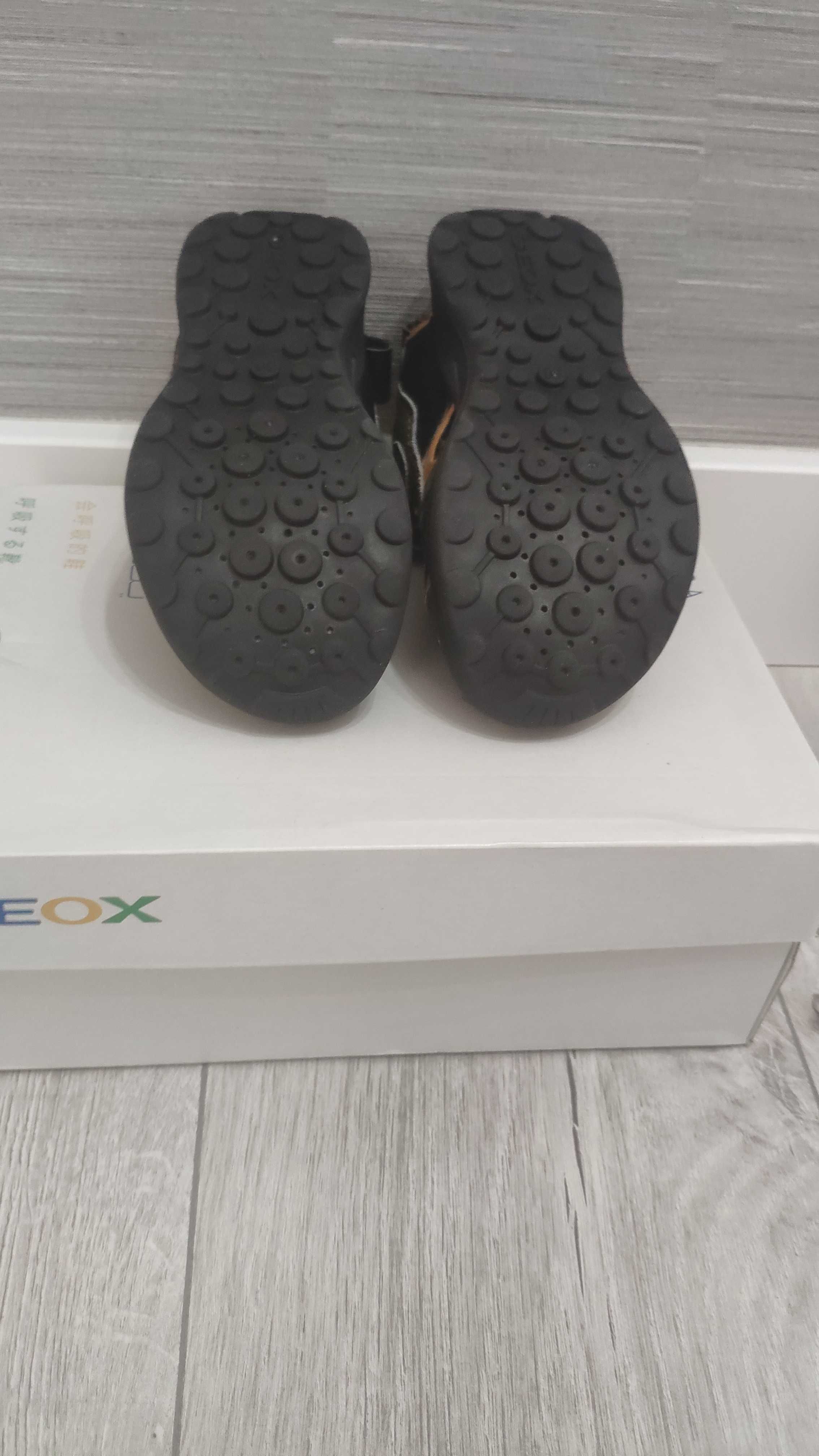Сандали geox на мальчика размер 30 без торга