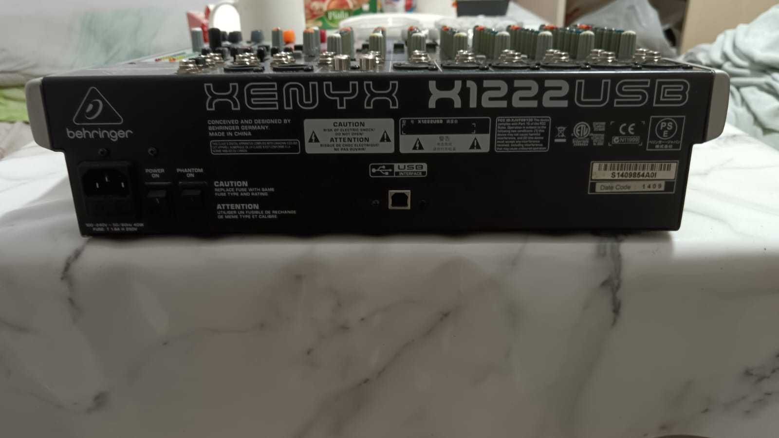 Микшерный пульт Behringer Xenyx X1222USB!