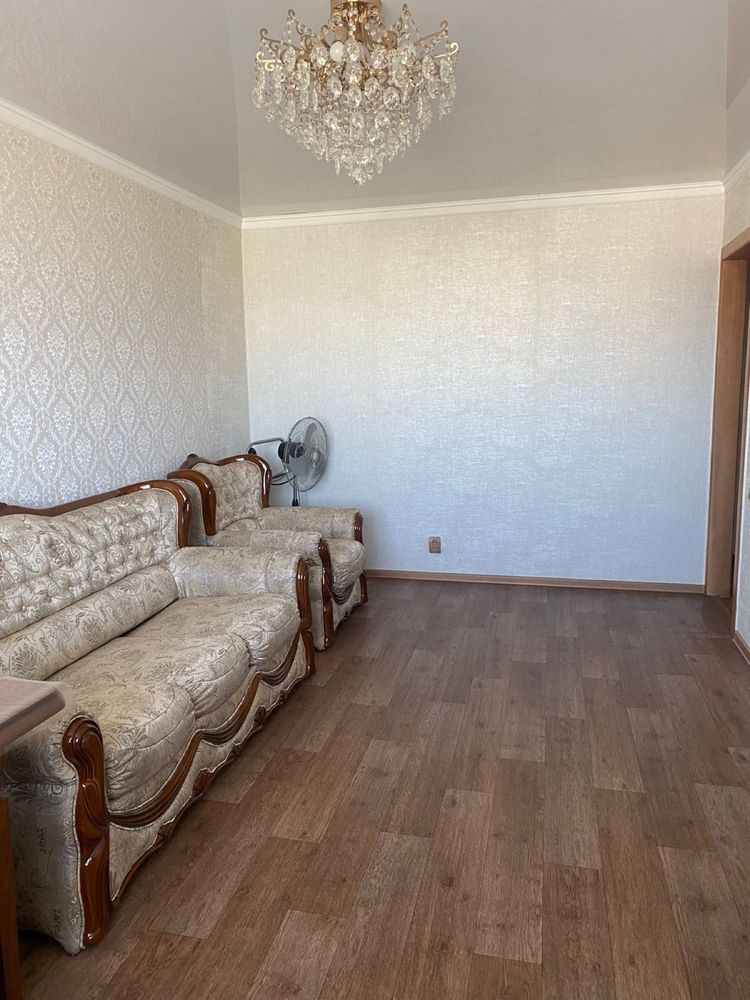 Срочно Продам диван с креслом!!!