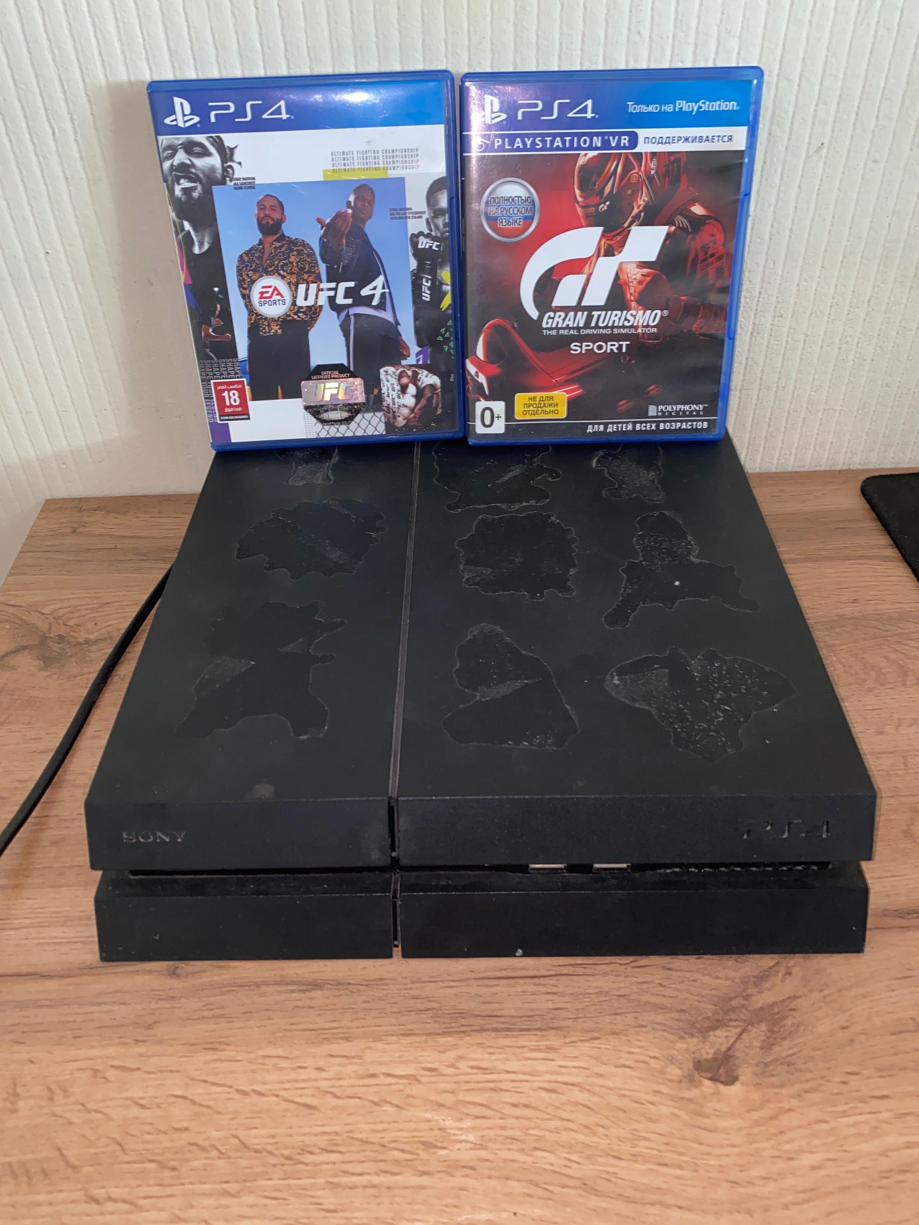 PS4 1 Терабайт памяти 2 Геймпада +игры