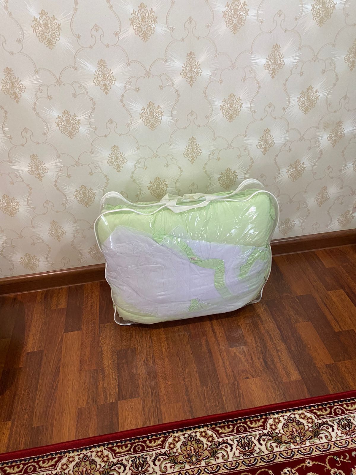 Продам детскую кровать качалку