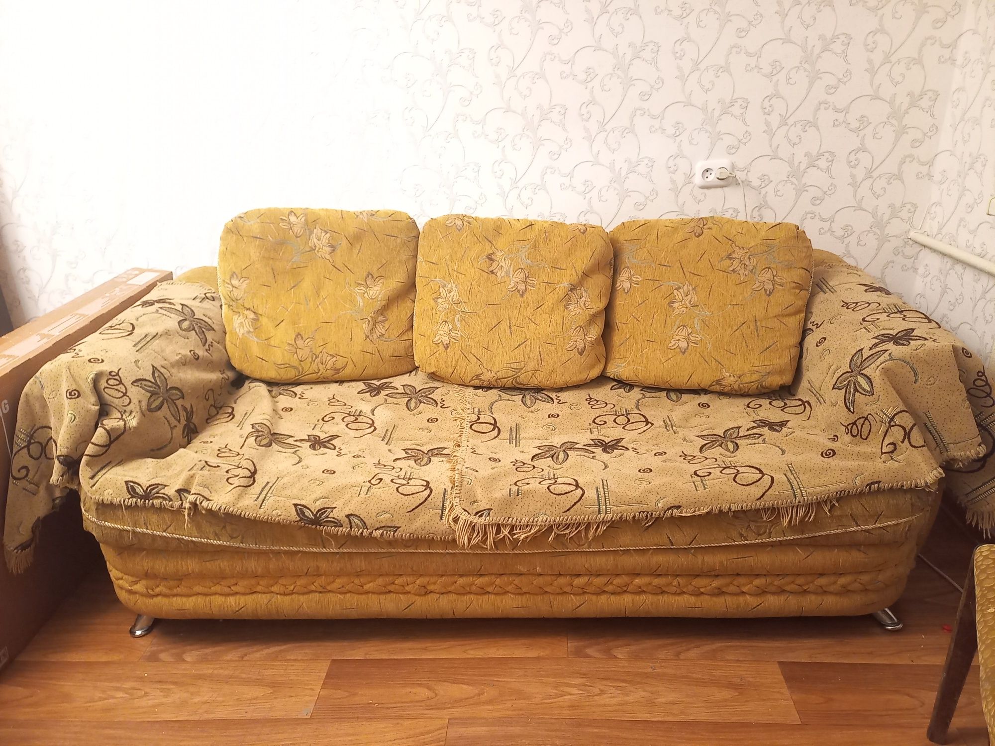 СРОЧНО Продается качественный диван. ЦЕНА УКАЗАНА С НАШЕЙ ДОСТАВКОЙ
