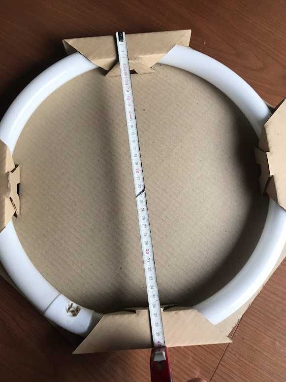 Продам круглую люминесцентную лампу Philips Fluotone ‘TL’ E 40W/54