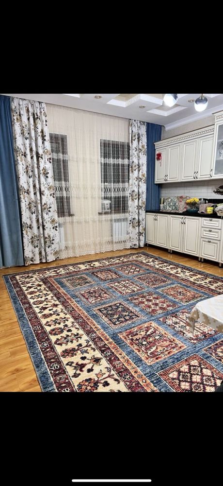 Продам шторы и тюль! Состояние отличное.