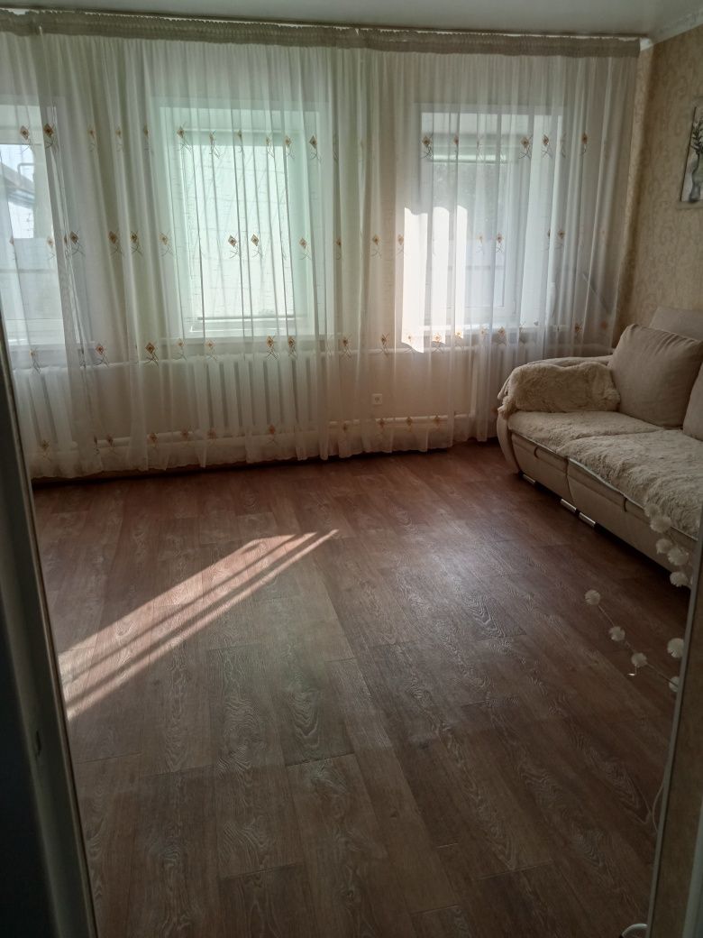 Продам дом,77 КВ,4 комнаты,кухня-столовая,ванная комната,туалет