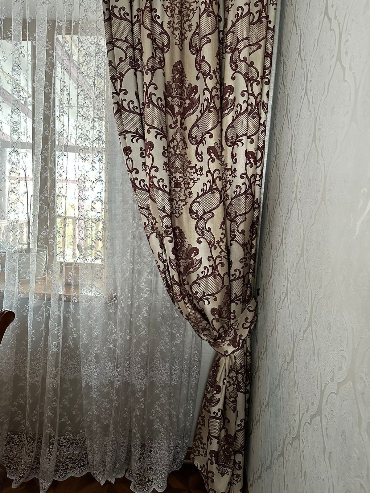 Тюль и шторы на 2 окна