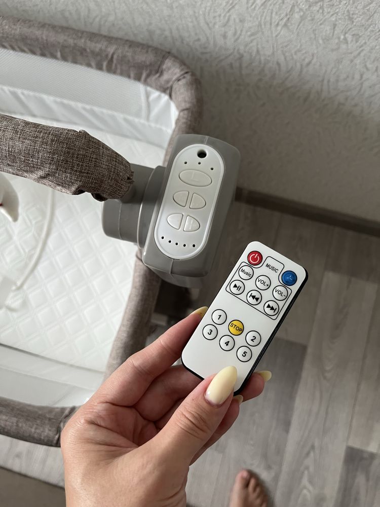 Продам кроватку INING BABY