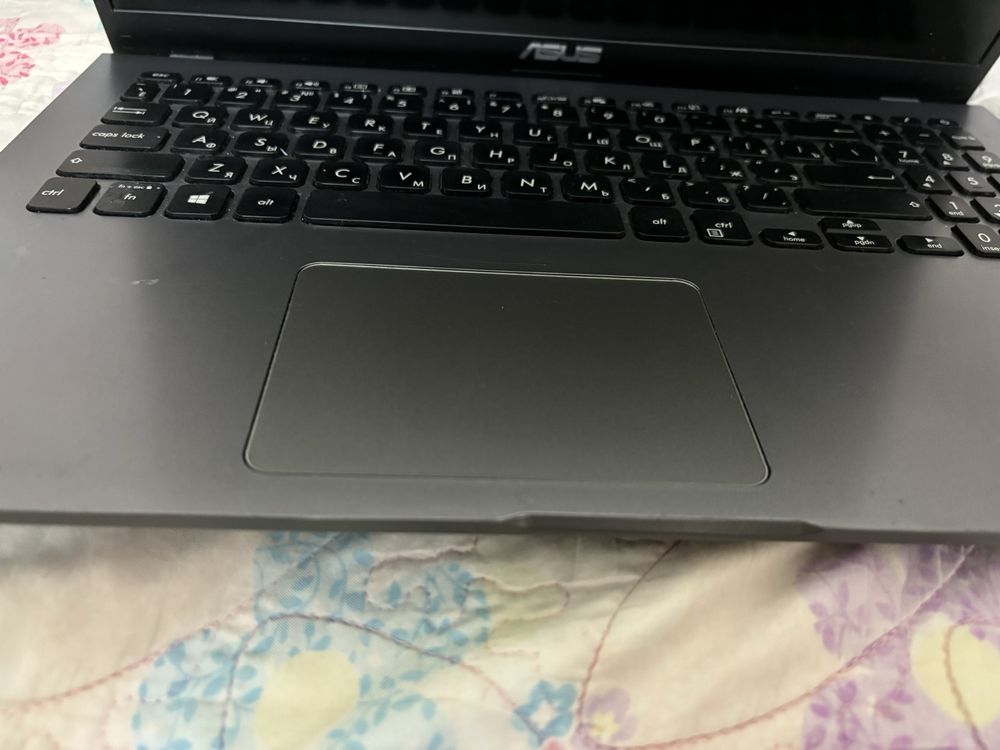 Asus Vivobook срочно продам