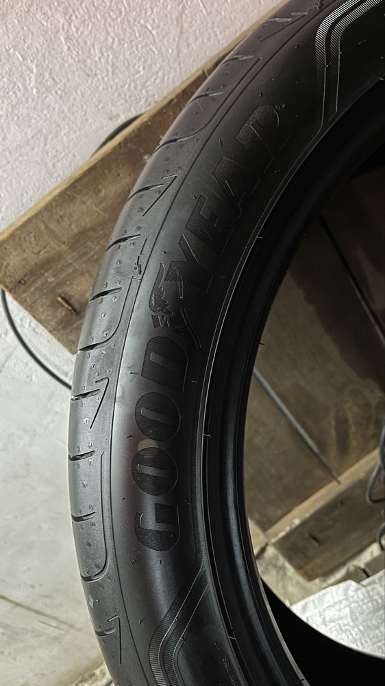 Goodyear 245/45/R20