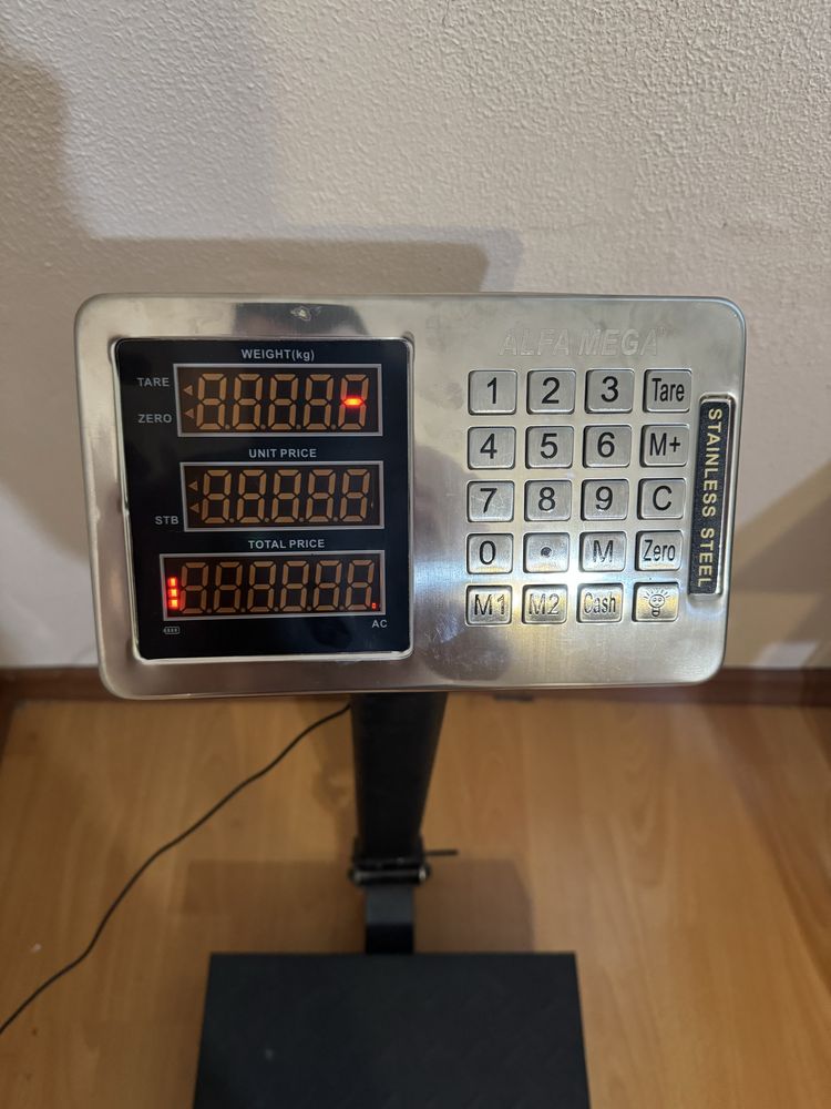 Продам напольные весы до 300 кг