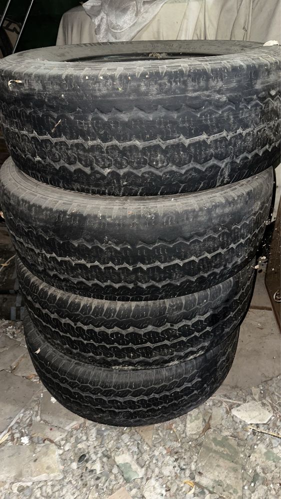 Всесезонные шины Continental 235/65 R16