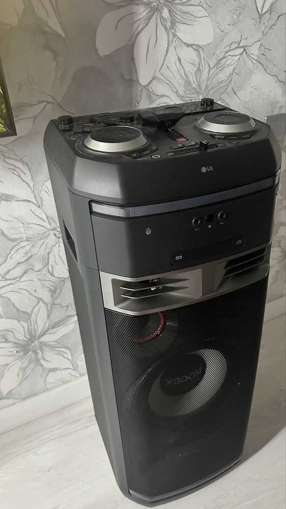 Продается Аудиосистема LG + микрофон в подарок