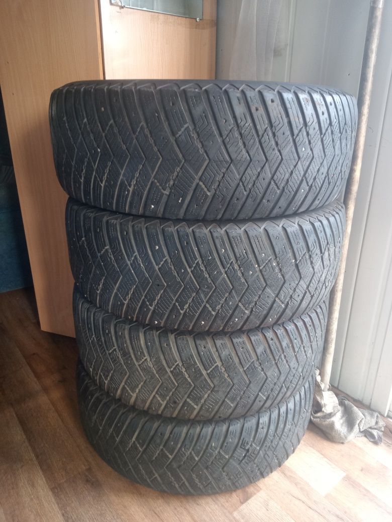 Продам шины размеры 265/65/  R17