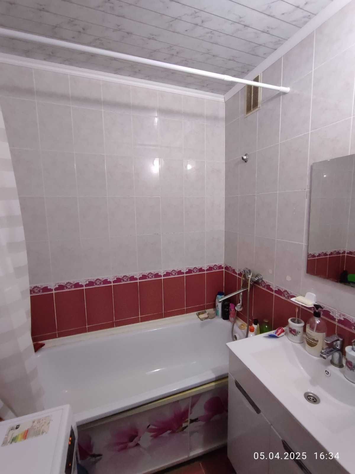 Продам 3 комнатную Центр