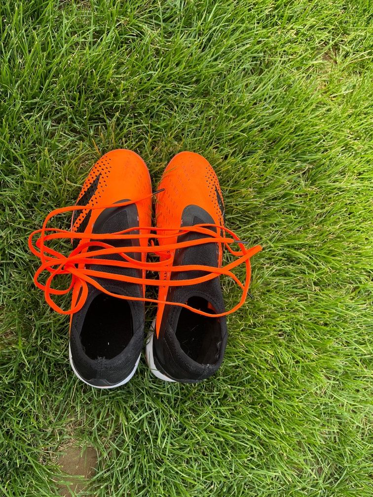 Сороконожка Adidas Predator