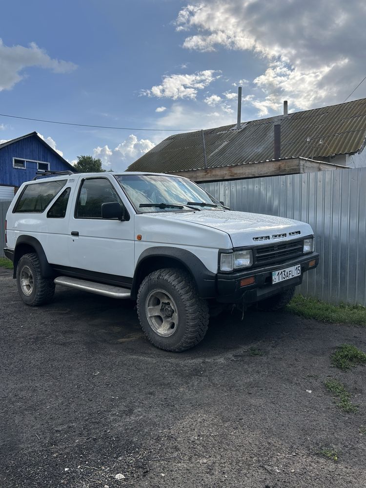 Nissan terrano 1