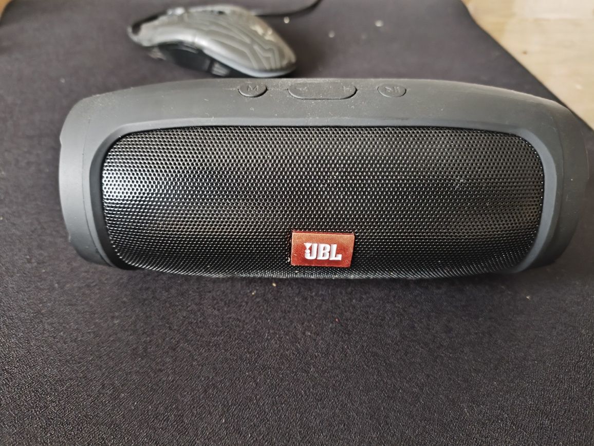 Продам колонку JBL