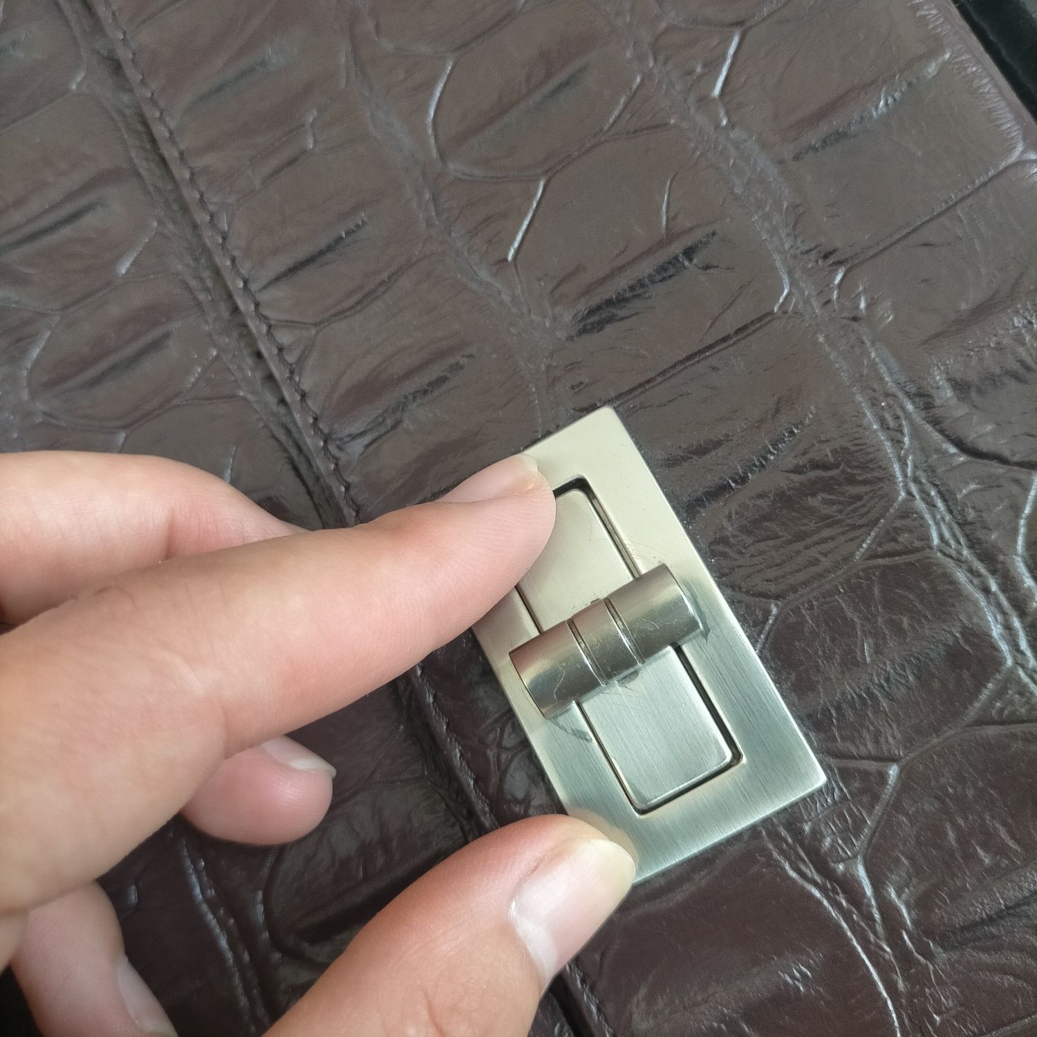 Продам женский портфель из натуральной кожи!