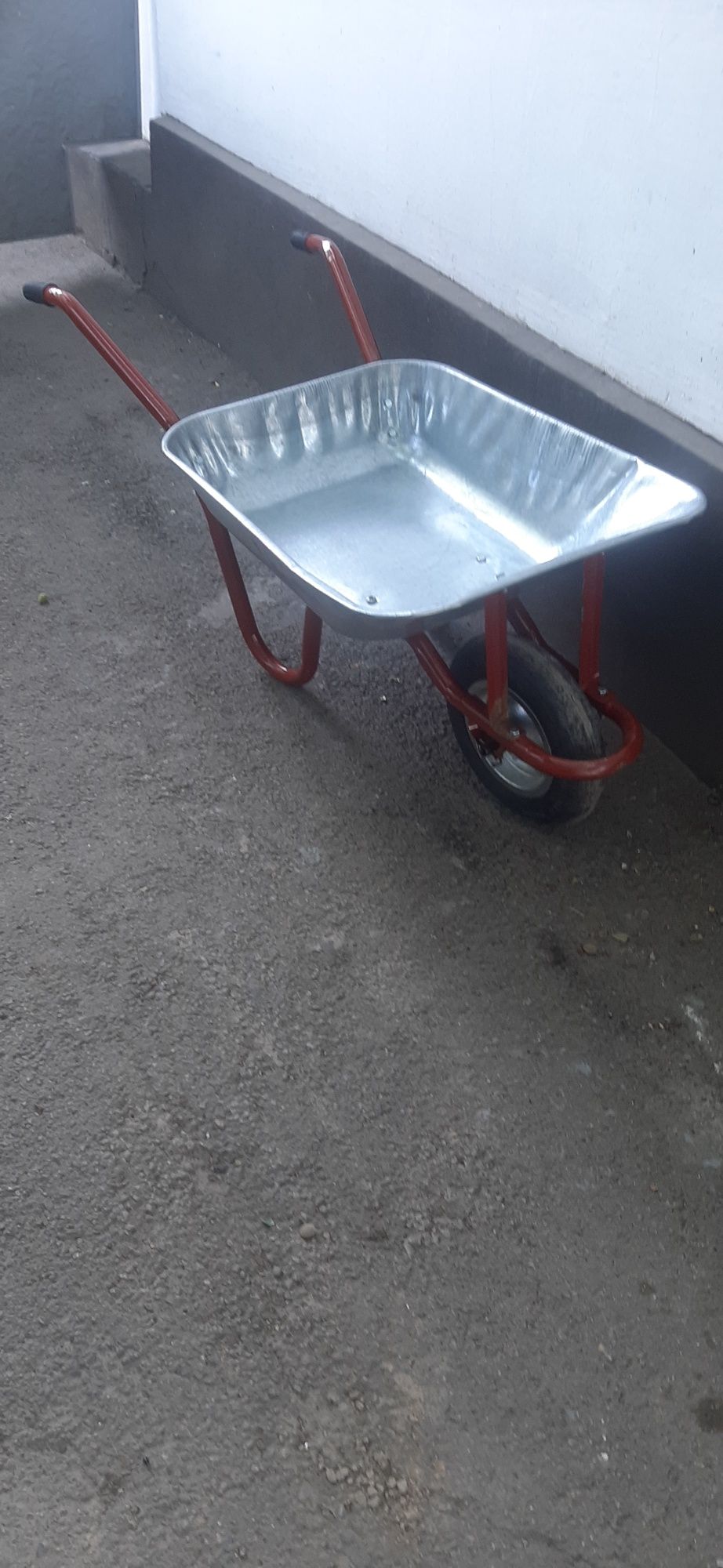 Продам садовую тележку