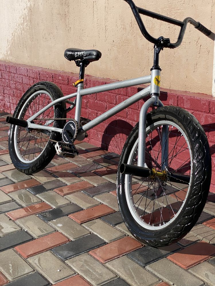 BMX велосипед в хорошем состоянии