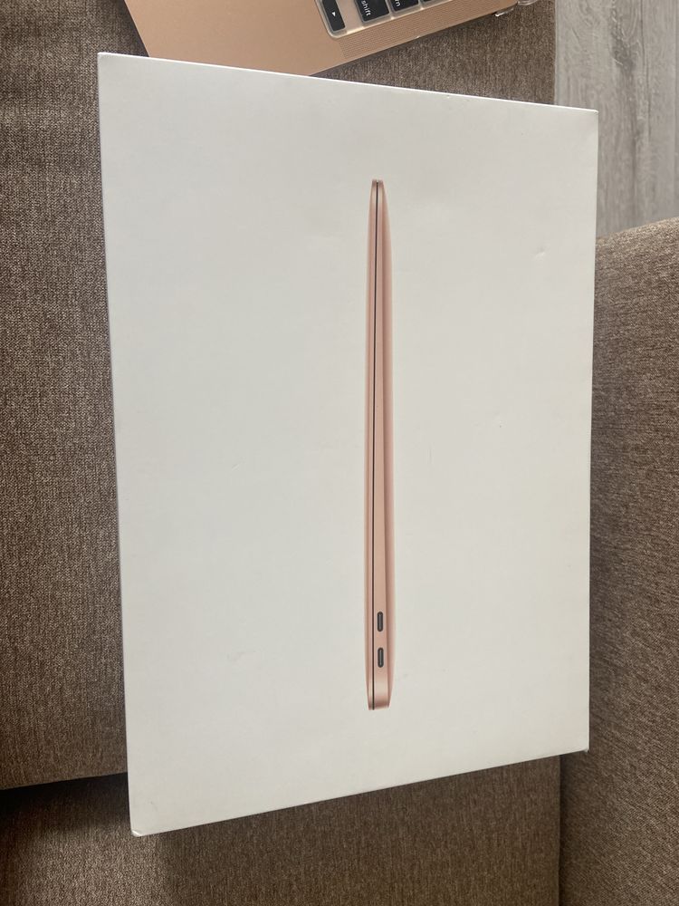 MacBook Air 8GB um 256Gb SSD  срочна продоется