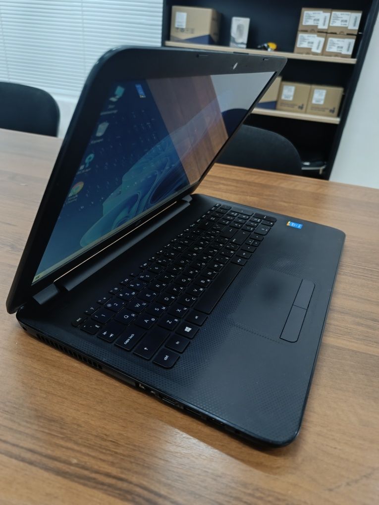 Ноутубк HP с НОВЫМ SSD