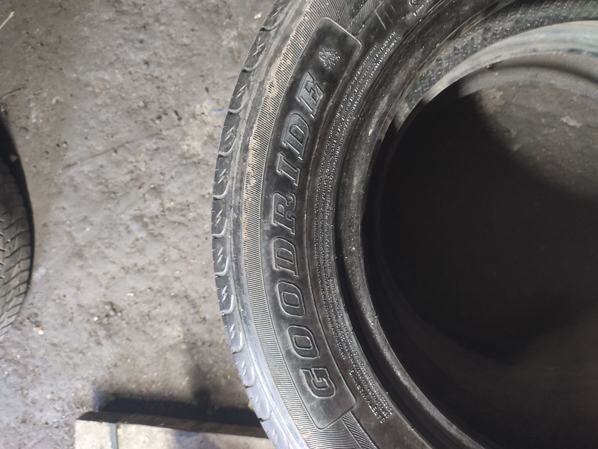 Шина безкамерка размер 245/65 R17