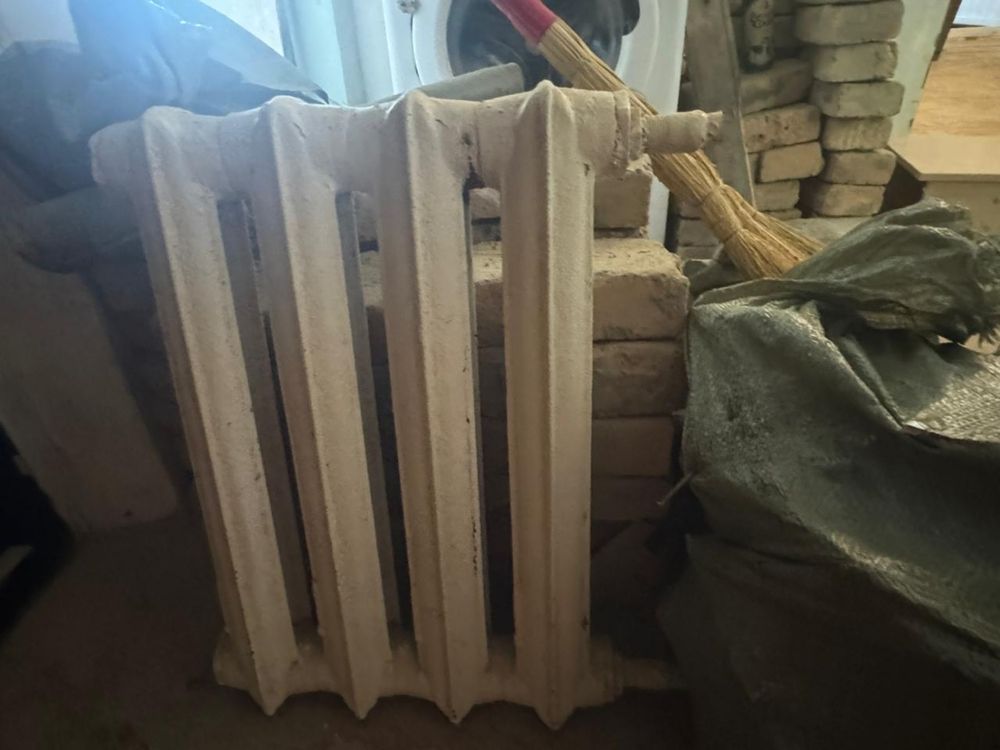 Продам Чугунные хорошие батареи