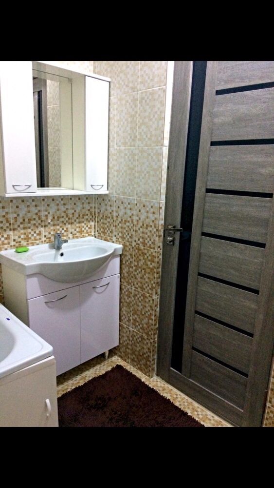 Квартира на ночь в Аксай -1, Толе би Момышулы