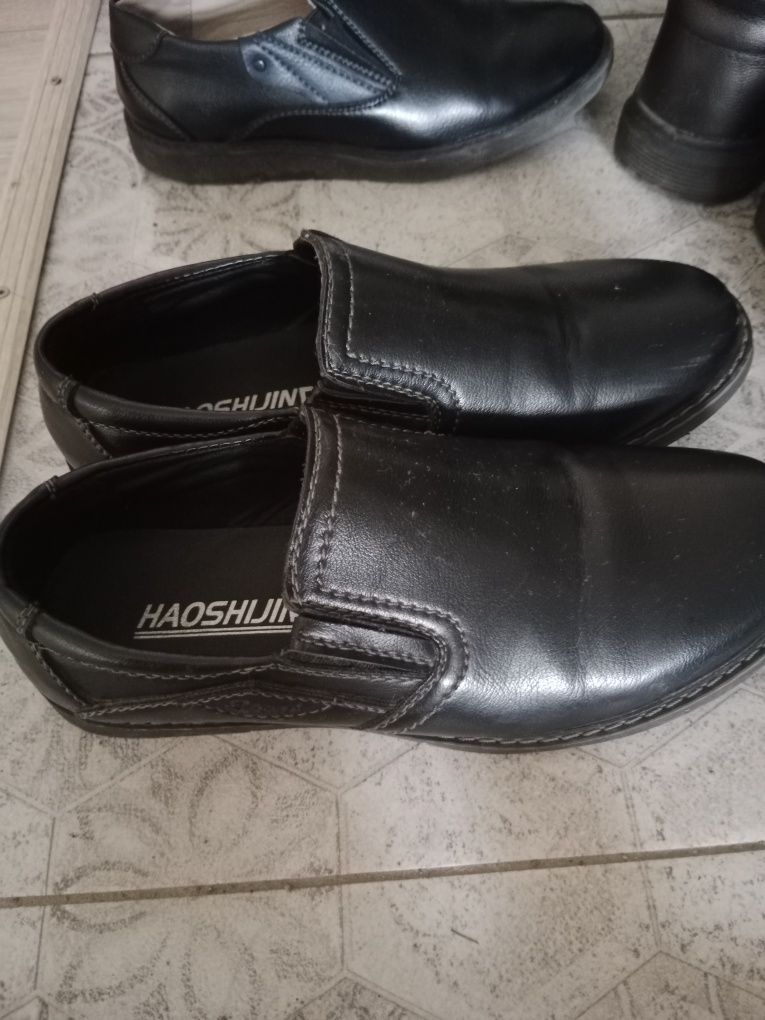 Продам туфли для мальчика