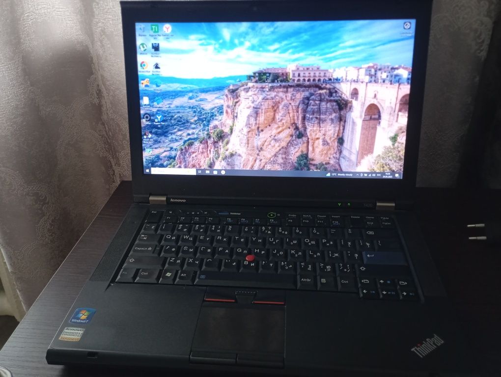 Продам ноутбук Леново thinkpad t420