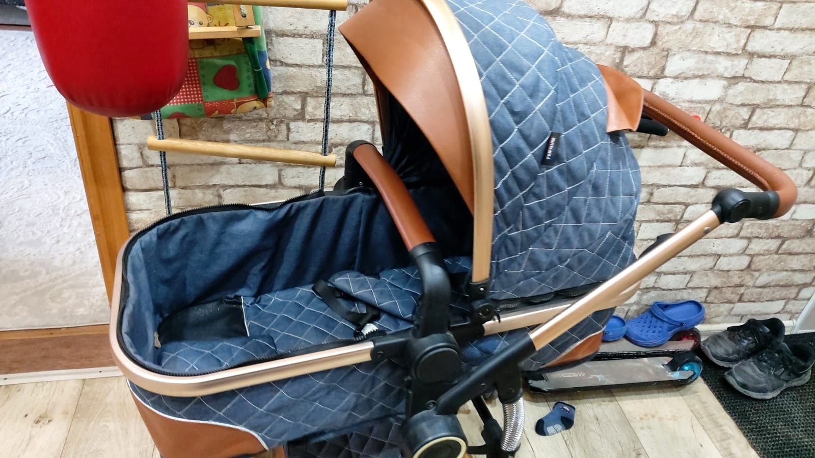 Продам детскую коляску