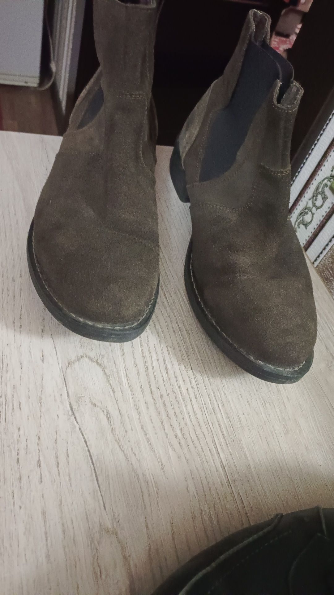 Продам мужские туфли и ботинки