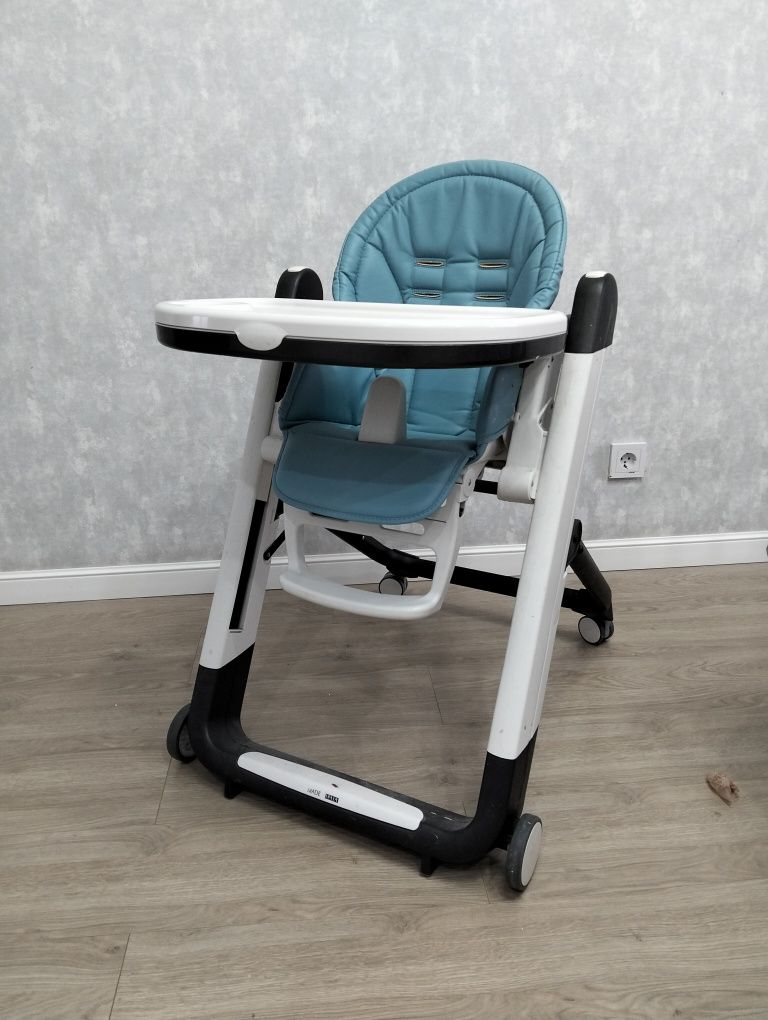 Продам стульчик для кормления Peg Perego Siesta Follow Me