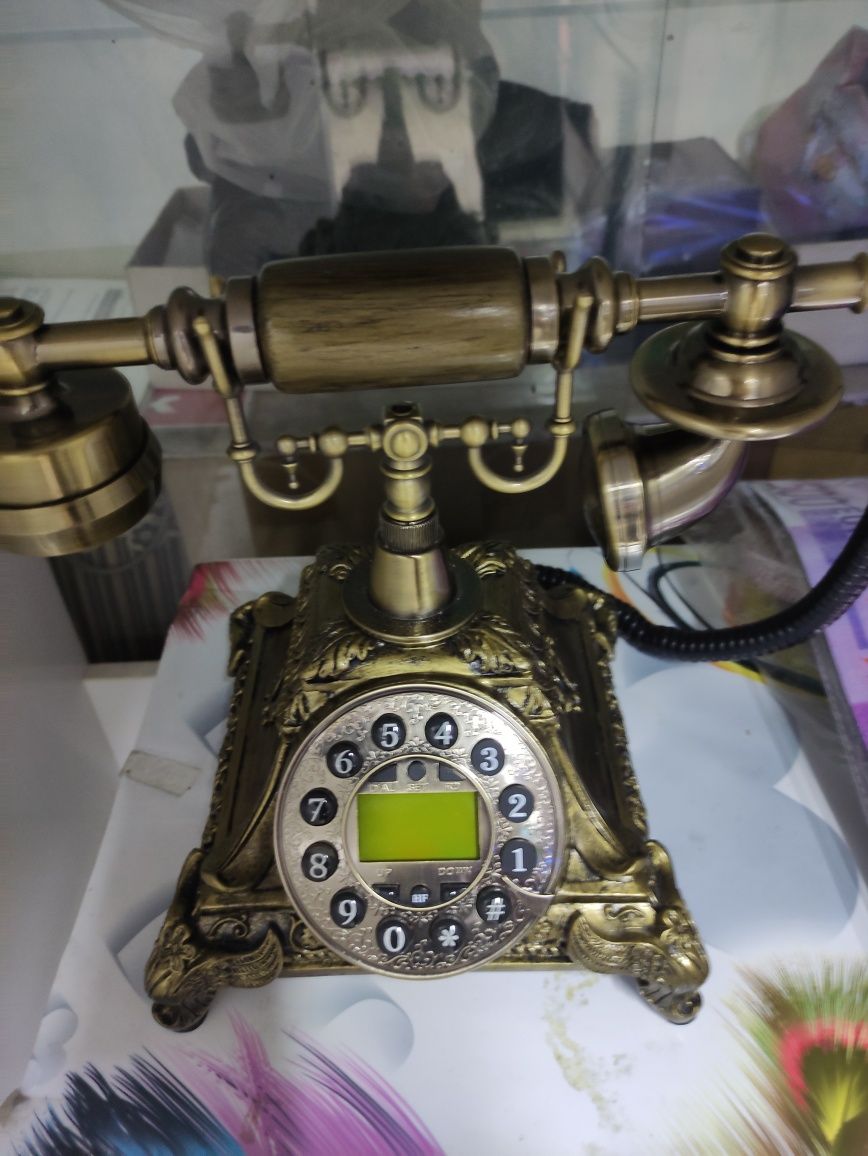 Ретро телефон цвет бронза
