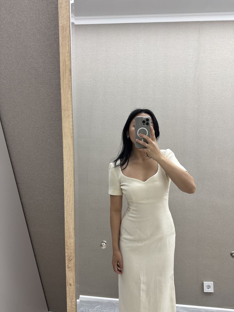 Продам платье Malli