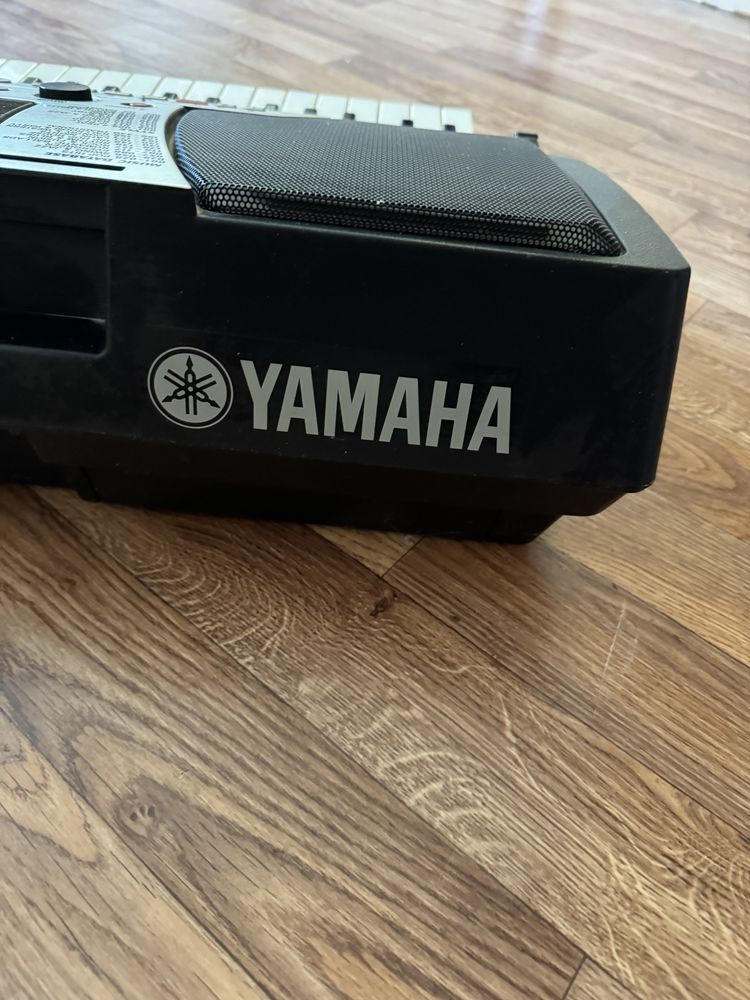 Продам синтезатор Yamaha  хорошо работает!