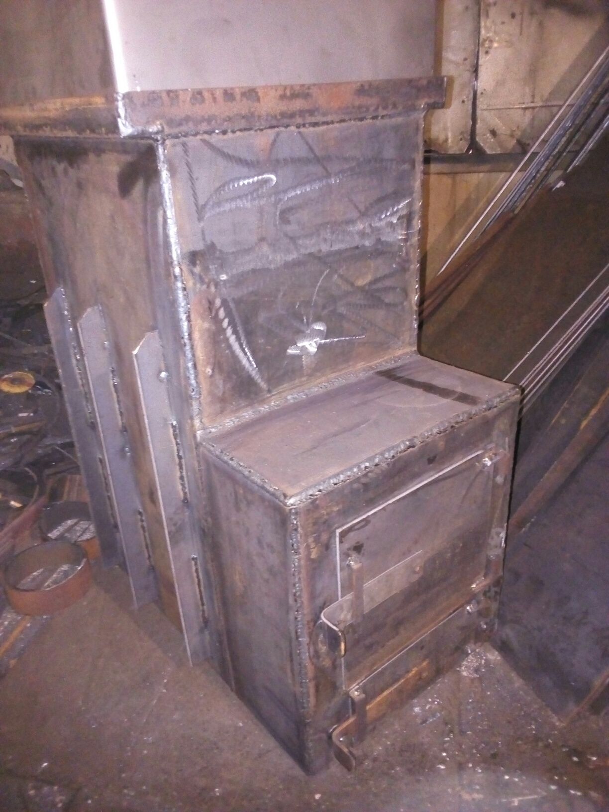 Продам металлические конструкции