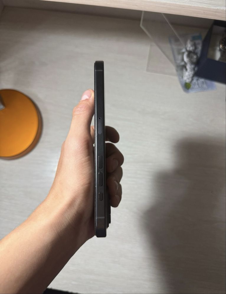 Iphone 15 pro maks 256gb