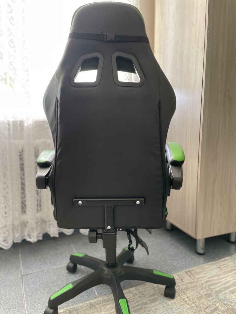 Продам игровое кресло