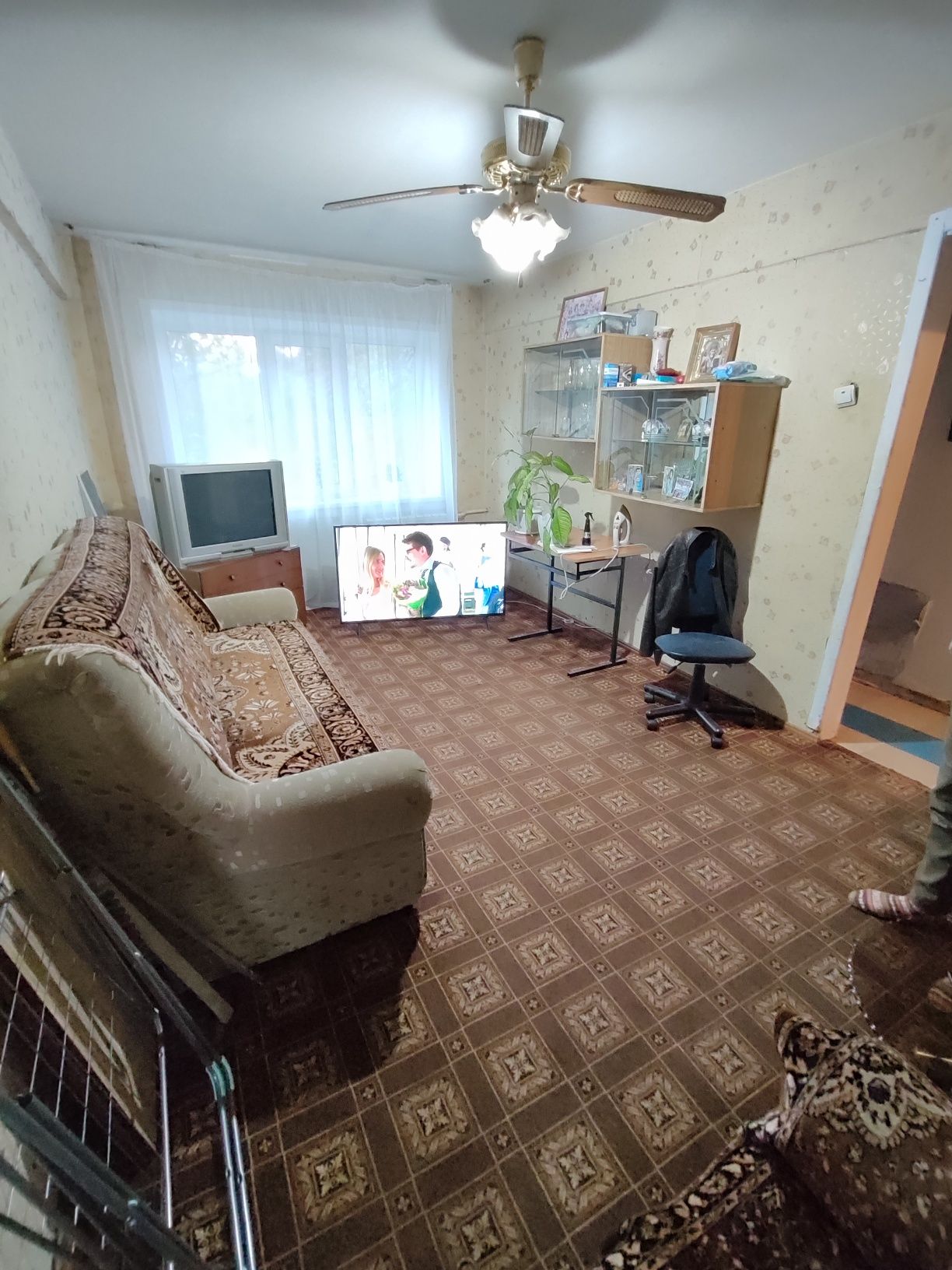 Продается 3-комн (2-48, 1 эт)