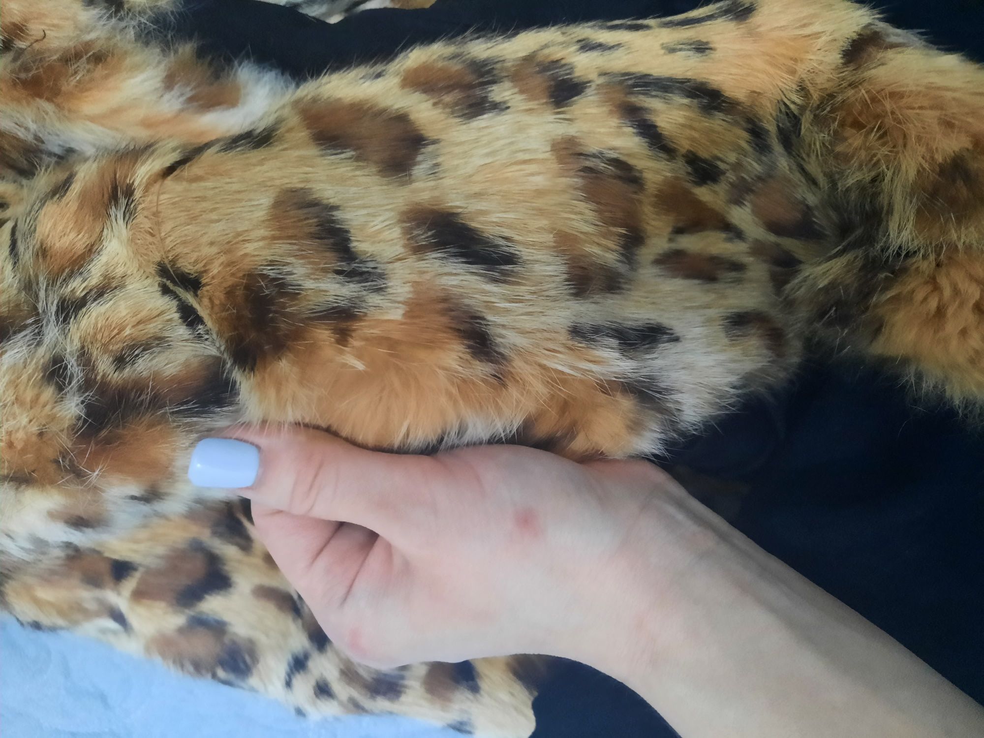 Продам куртку женскую