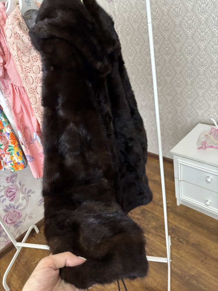 Норка с капюшоном
