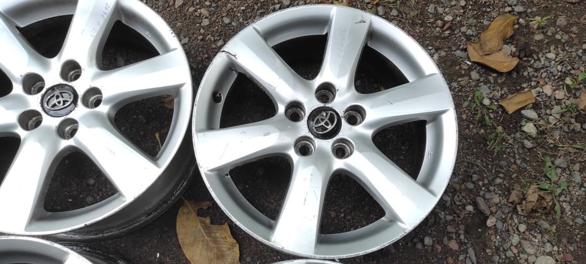 Комплект оригинальных дисков R17. Toyota
