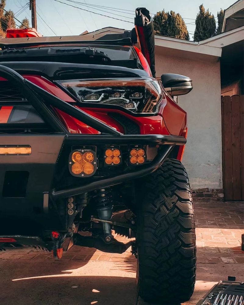 Toyota 4runner фары LED