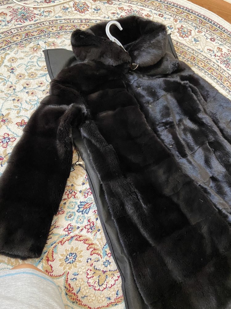 Продам шубу норковую black nafa mink