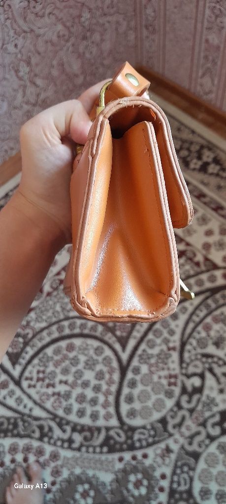 Продаётся мини коричневая сумка